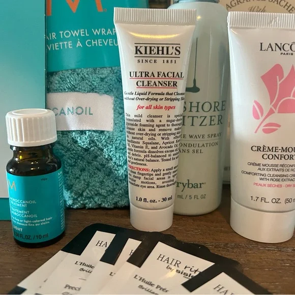 A Spa Day special with 19 pieces from different brands we love. Skincare